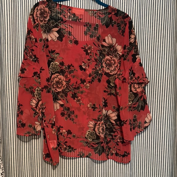 Women's Floral Red Top - Picture 3 of 3